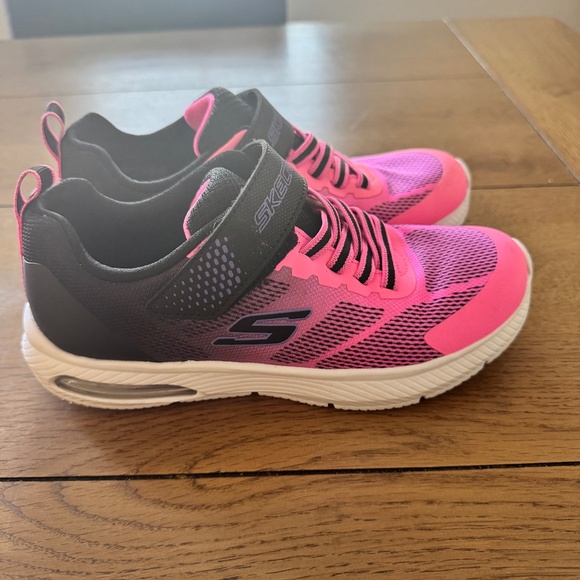Girls Skechers Size 3 - Picture 1 of 1